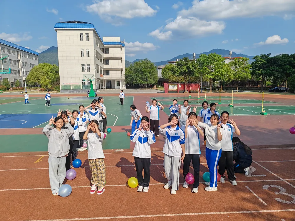 【活动】科学减压助力中考,筑梦前行蓄力新程!武平县教师进修学校附属学校心理拓展训练活动纪实 第23张