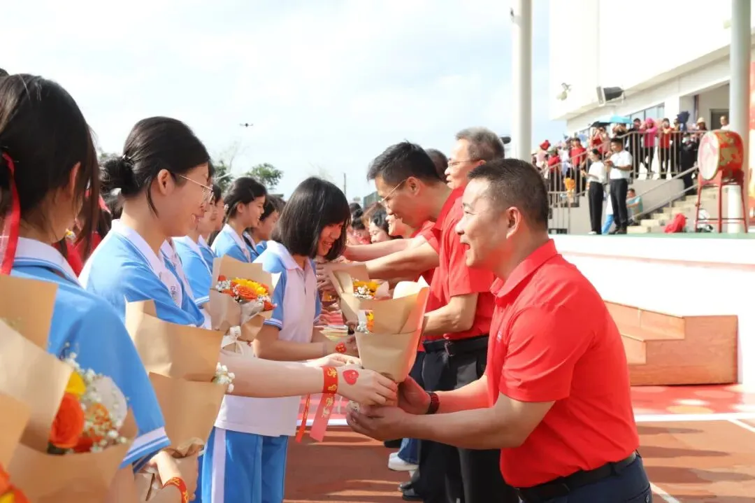 好学力行战中考 汇智成海铸荣光——海口市椰海学校2026年中考冲刺誓师大会 第106张