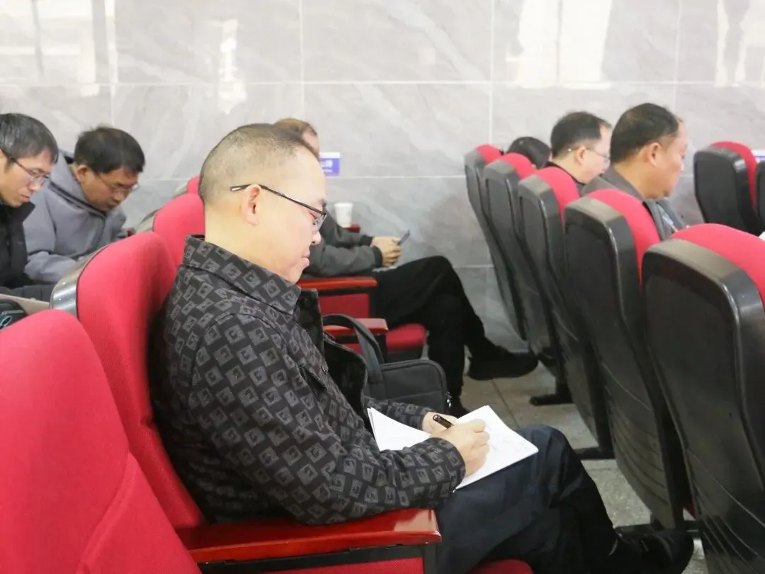 六盘水市教育科学研究院2026年中考道德与法治学科备考巡回培训(六盘水市知见外国语学校站) 第20张 六盘水市教育科学研究院2026年中考道德与法治学科备考巡回培训(六盘水市知见外国语学校站) 第20张