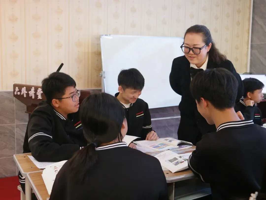 六盘水市教育科学研究院2026年中考道德与法治学科备考巡回培训(六盘水市知见外国语学校站) 第27张 六盘水市教育科学研究院2026年中考道德与法治学科备考巡回培训(六盘水市知见外国语学校站) 第27张