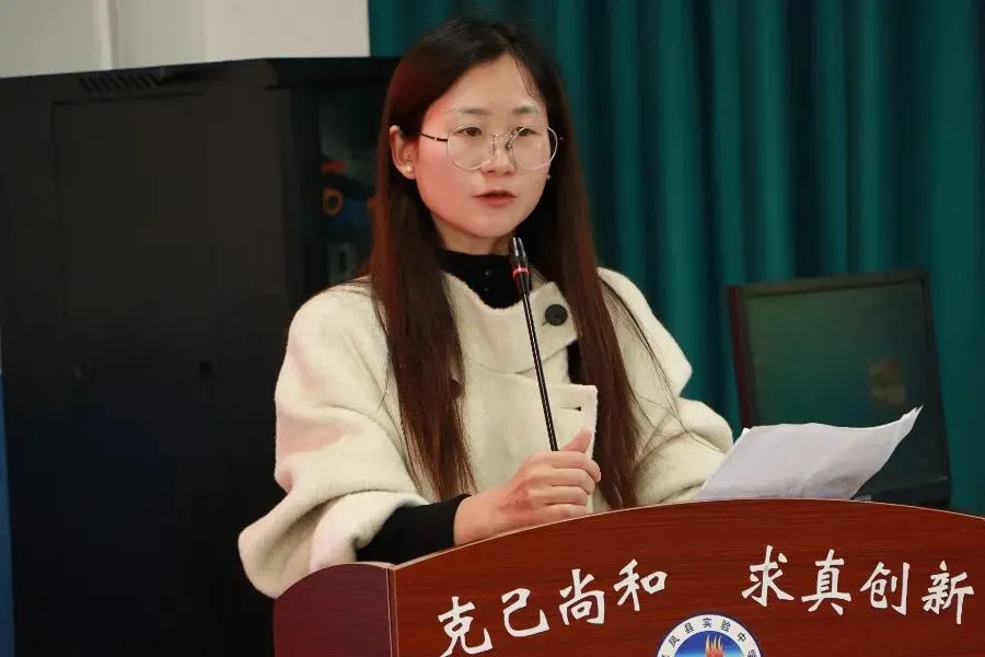 来凤县初中英语学业水平考试复习备考会暨听说机考模拟活动圆满收官 第8张 来凤县初中英语学业水平考试复习备考会暨听说机考模拟活动圆满收官 第8张