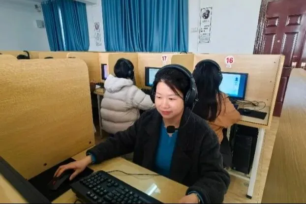 来凤县初中英语学业水平考试复习备考会暨听说机考模拟活动圆满收官 第14张 来凤县初中英语学业水平考试复习备考会暨听说机考模拟活动圆满收官 第14张