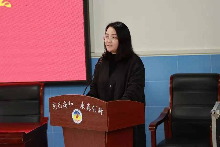 来凤县初中英语学业水平考试复习备考会暨听说机考模拟活动圆满收官 第19张 来凤县初中英语学业水平考试复习备考会暨听说机考模拟活动圆满收官 第19张