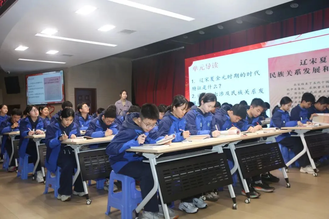 研思共进 赋能中考 | 记雨花区历史学科中考备考系列活动 第22张 研思共进 赋能中考 | 记雨花区历史学科中考备考系列活动 第22张