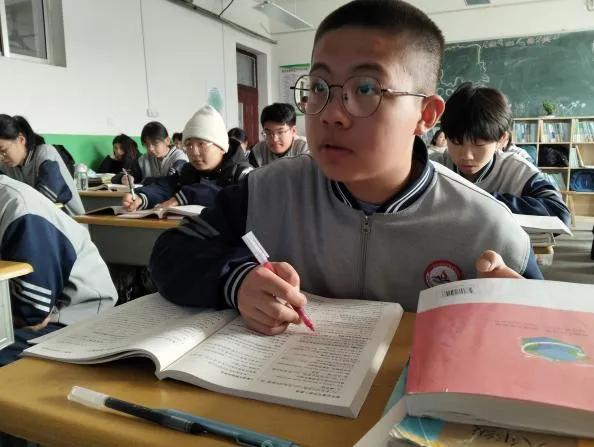 精研复习课堂 聚力中考提质 ——平度市古岘中学中考一轮英语复习听评课活动 第14张