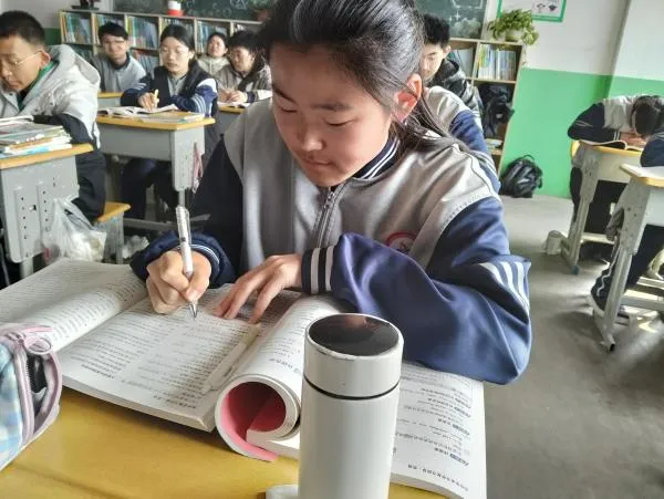 精研复习课堂 聚力中考提质 ——平度市古岘中学中考一轮英语复习听评课活动 第17张