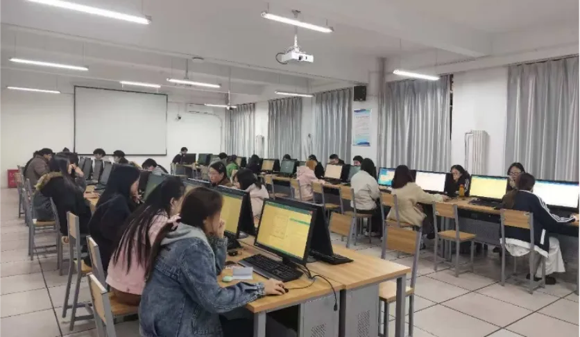 以考促学强技能 模拟实战备考级 —— 工学院工科实验中心组织全校学生参加计算机等级测试 第1张