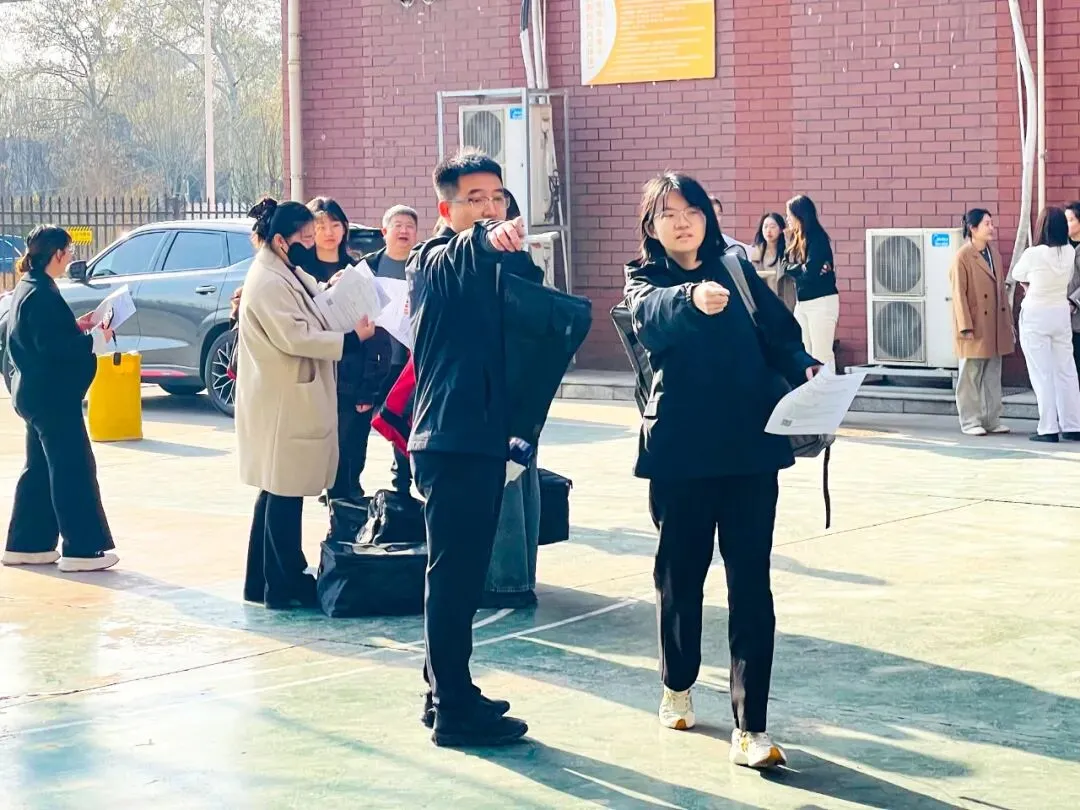 正式开考丨2026年唐山市美术中考首场模拟考试 第15张 正式开考丨2026年唐山市美术中考首场模拟考试 第15张