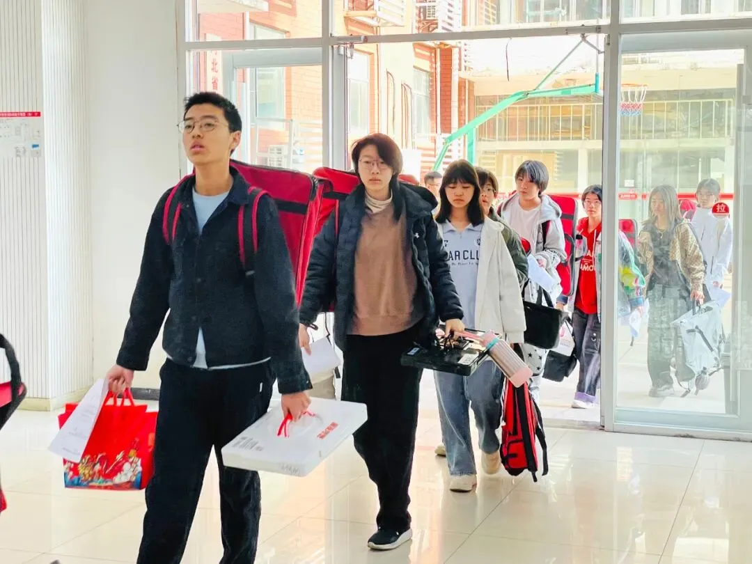 正式开考丨2026年唐山市美术中考首场模拟考试 第16张 正式开考丨2026年唐山市美术中考首场模拟考试 第16张