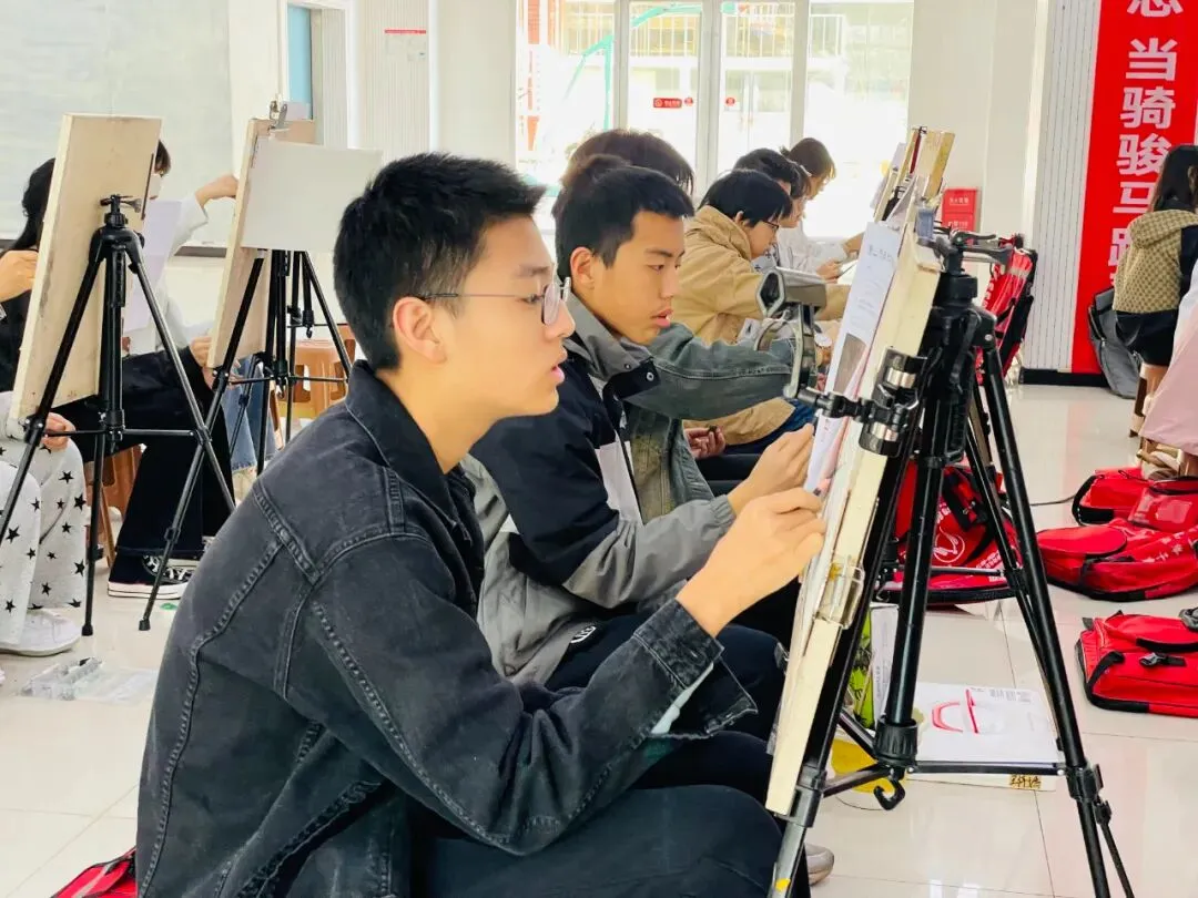 正式开考丨2026年唐山市美术中考首场模拟考试 第27张 正式开考丨2026年唐山市美术中考首场模拟考试 第27张