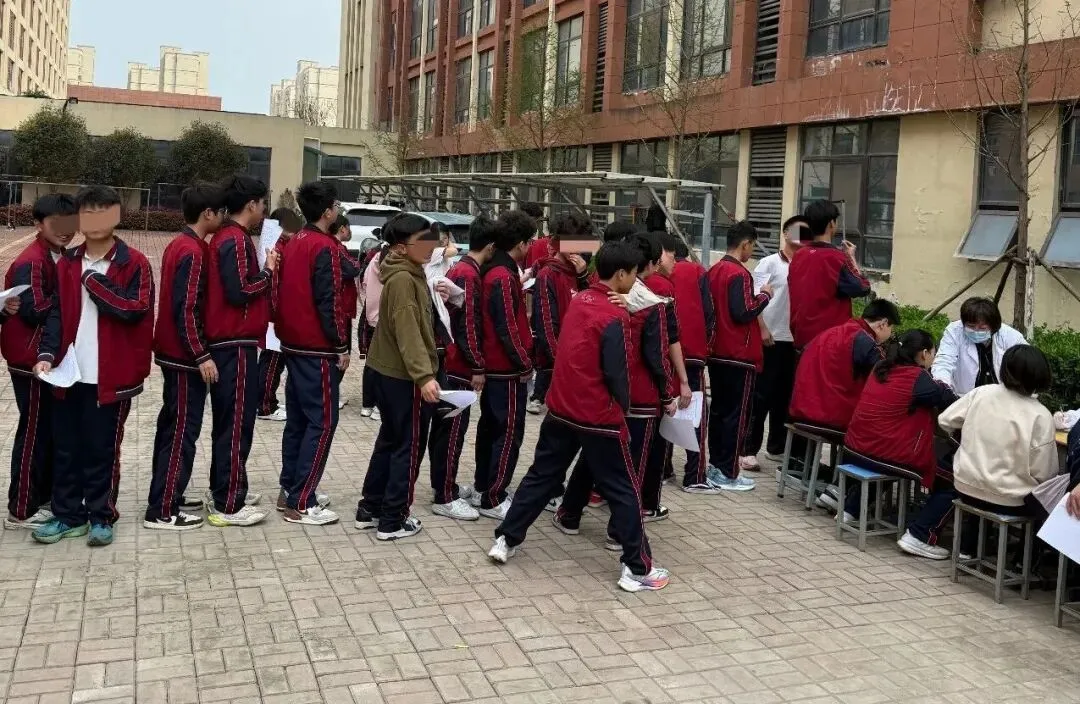 临泉华源医院抽调骨干力量 助力临化中学中考体检工作圆满开展 第4张