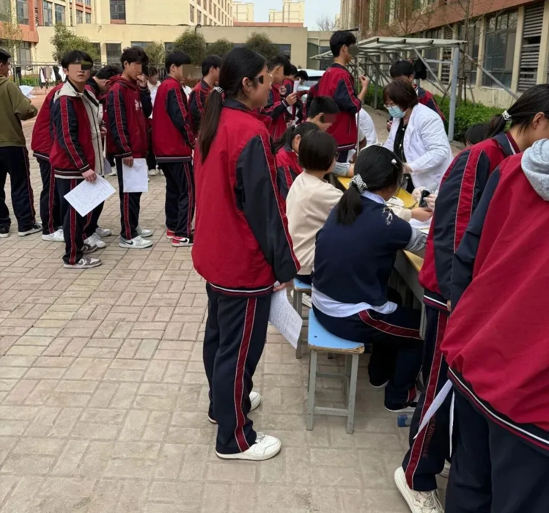 临泉华源医院抽调骨干力量 助力临化中学中考体检工作圆满开展 第5张