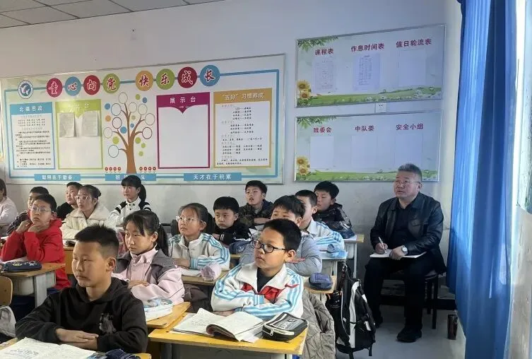 一周微播报|关键词:中考备考、基地校调研、名师工作坊、课题研究...... 第34张