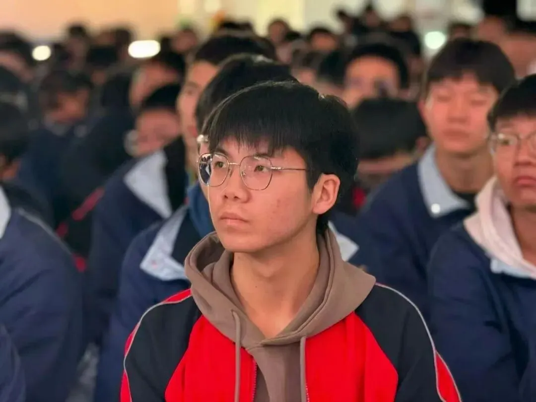 从中考3302名到圆梦延边大学,万隆学子王亚儒的逆袭之路 第2张