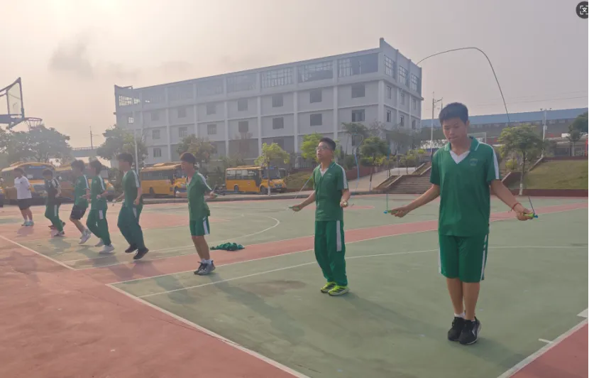 【美丽•嘉诚】打响中考第一枪,体育先行铸辉煌——石碁教育指导中心陆海老师莅临嘉诚学校指导体育备考 第16张