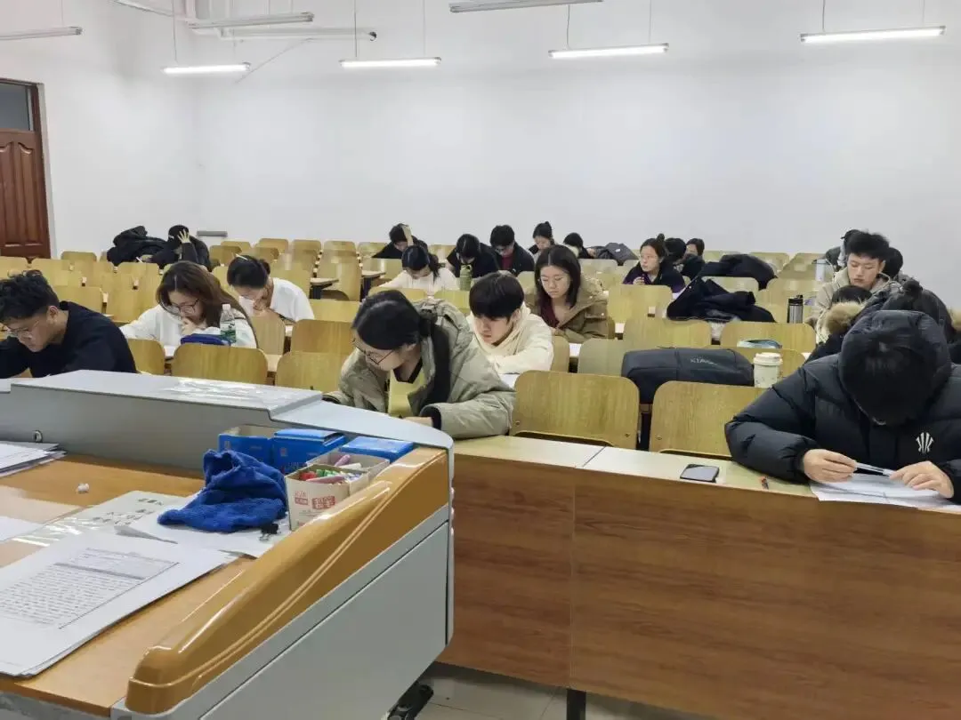 【资环学生会】“勤耕英语积跬步,四六模考蓄力量”——四院联合四六级圆满结束 第6张