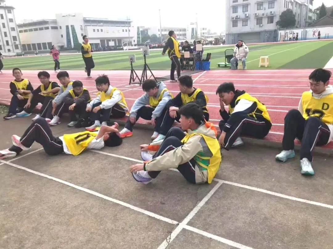 【冲刺中考】厉兵秣马战体测 文通学子展锋芒 第14张 【冲刺中考】厉兵秣马战体测 文通学子展锋芒 第14张