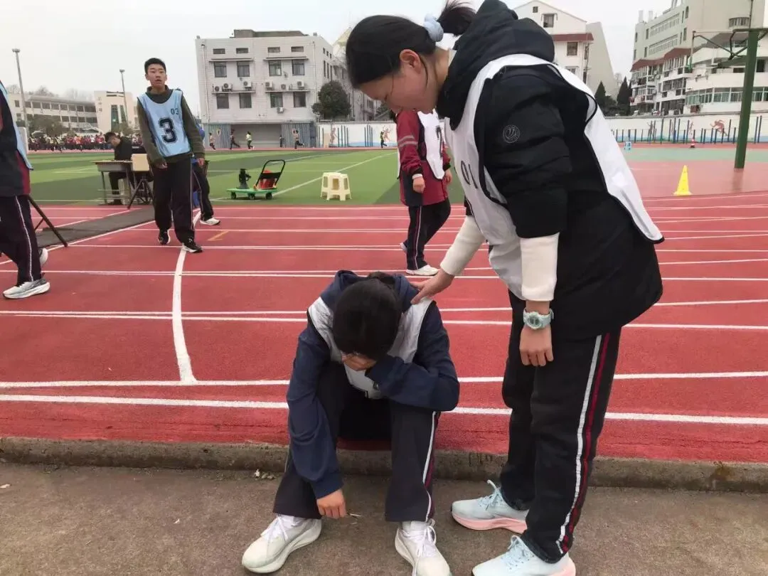 【冲刺中考】厉兵秣马战体测 文通学子展锋芒 第19张 【冲刺中考】厉兵秣马战体测 文通学子展锋芒 第19张