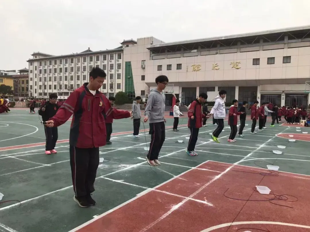 【冲刺中考】厉兵秣马战体测 文通学子展锋芒 第21张 【冲刺中考】厉兵秣马战体测 文通学子展锋芒 第21张