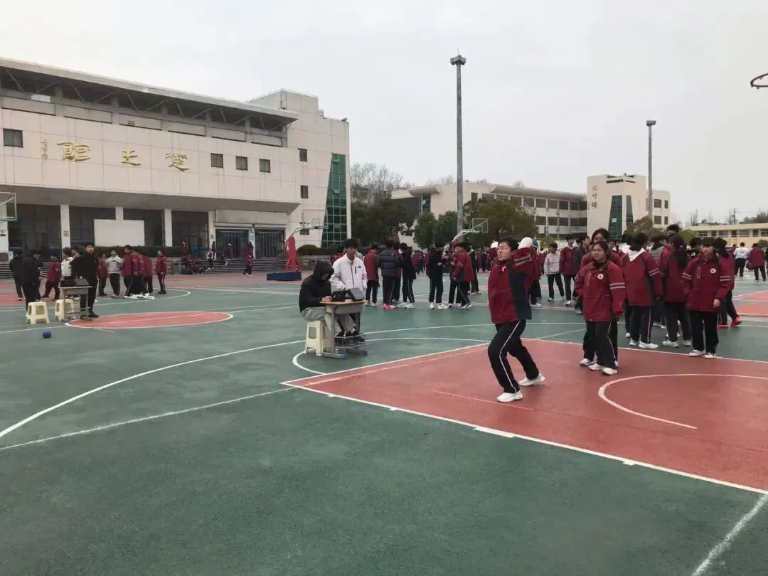 【冲刺中考】厉兵秣马战体测 文通学子展锋芒 第23张 【冲刺中考】厉兵秣马战体测 文通学子展锋芒 第23张