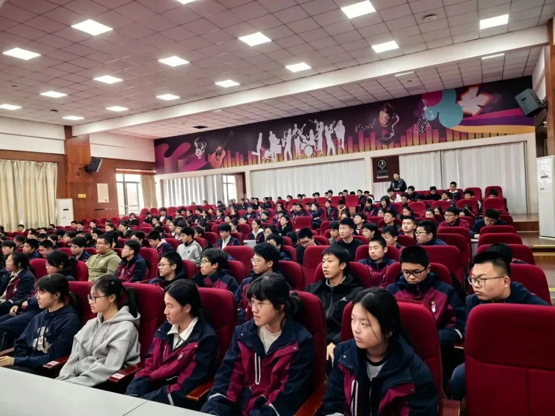 【成长之梯】不负拼搏青春 决胜体育中考——博才中学教育集团召开2026届学生体育动员大会 第14张 【成长之梯】不负拼搏青春 决胜体育中考——博才中学教育集团召开2026届学生体育动员大会 第14张