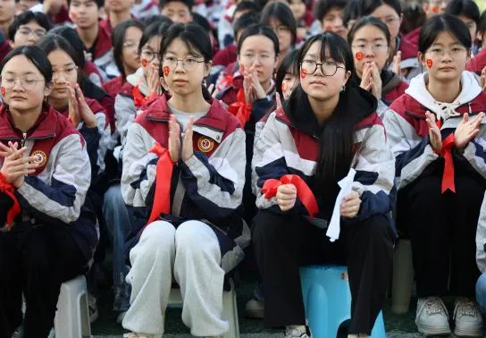 春风砺剑赴中考 表彰扬帆启新程——乐至实验中学隆重举行初2026届期末表彰暨冲刺誓师大会 第33张