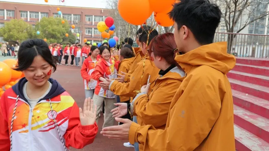 砺剑中考,六月争锋|利辛县志远中学2026届中考冲刺誓师大会圆满举行 第17张 砺剑中考,六月争锋|利辛县志远中学2026届中考冲刺誓师大会圆满举行 第17张