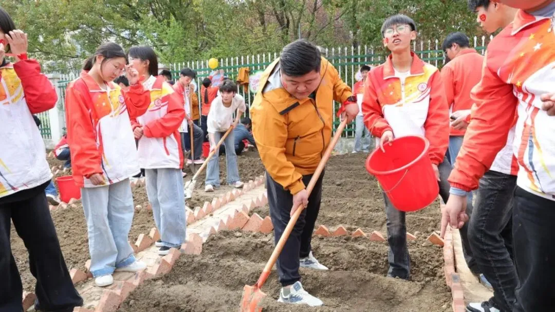 砺剑中考,六月争锋|利辛县志远中学2026届中考冲刺誓师大会圆满举行 第21张 砺剑中考,六月争锋|利辛县志远中学2026届中考冲刺誓师大会圆满举行 第21张