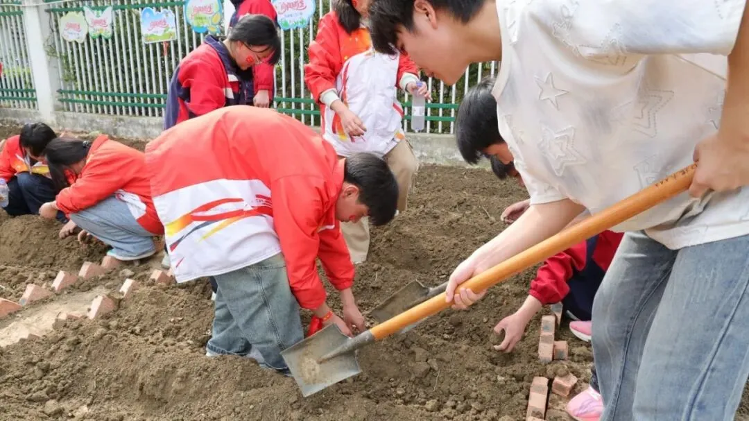 砺剑中考,六月争锋|利辛县志远中学2026届中考冲刺誓师大会圆满举行 第24张 砺剑中考,六月争锋|利辛县志远中学2026届中考冲刺誓师大会圆满举行 第24张