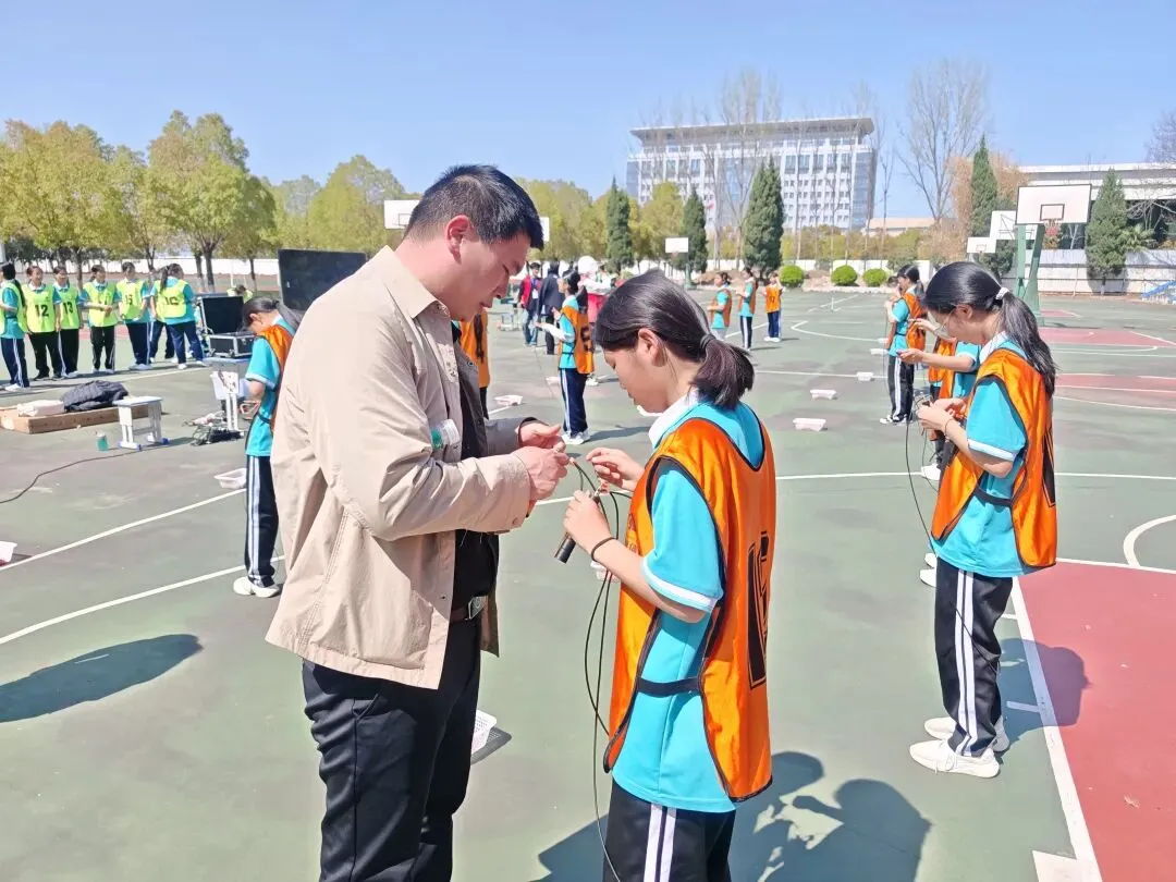 以测促练 备战中考——官庄四中九年级体育模拟考试顺利开展 第9张