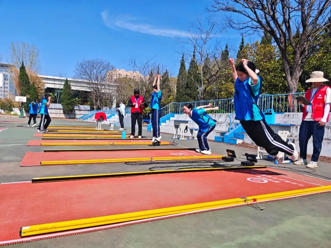 以测促练 备战中考——官庄四中九年级体育模拟考试顺利开展 第15张