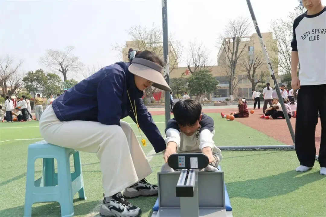 向上吧,少年!丨九年级体育模拟测试圆满结束~ 第30张 向上吧,少年!丨九年级体育模拟测试圆满结束~ 第30张
