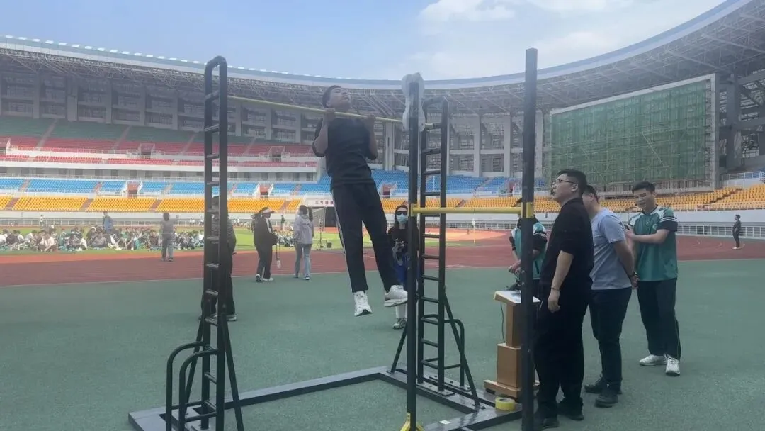 以测促练,备战中考!孟达外国语初中生体育模拟测试圆满落幕,以专业服务护航青春成长 第7张