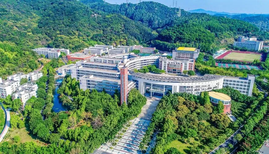 【中考】遇见广州二中:一城山水,一校书香 第2张