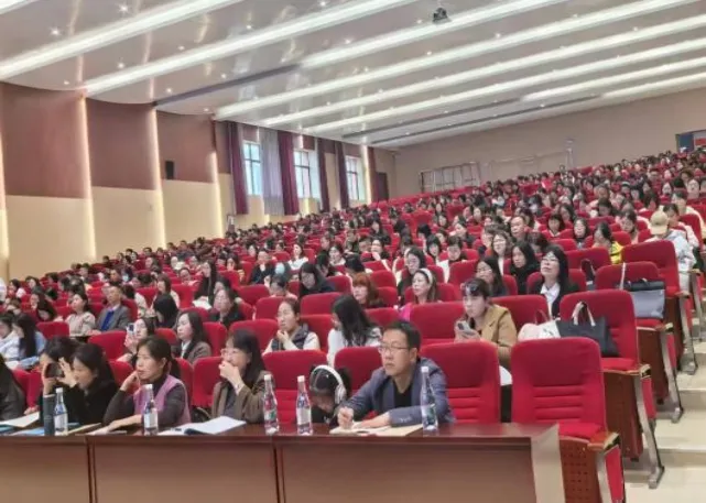 【中考备考】启思赋能,精准备考|聚焦英语备考,共探高效路径—云南省基础教育领域省级教学名师杨绍斌工作室研修活动纪实(第57期) 第21张 【中考备考】启思赋能,精准备考|聚焦英语备考,共探高效路径—云南省基础教育领域省级教学名师杨绍斌工作室研修活动纪实(第57期) 第21张