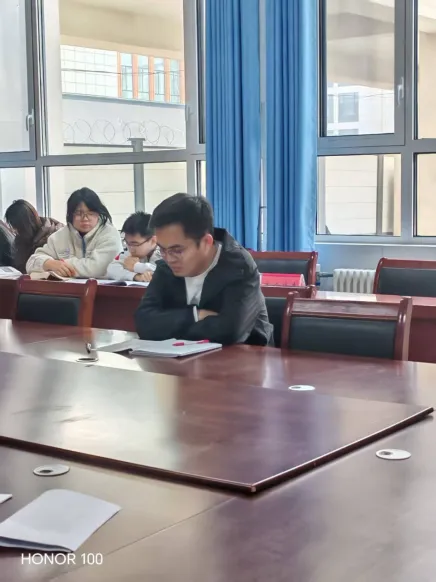 乐陵二中历史组举行“高考真题深度解析”大教研活动 第9张 乐陵二中历史组举行“高考真题深度解析”大教研活动 第9张