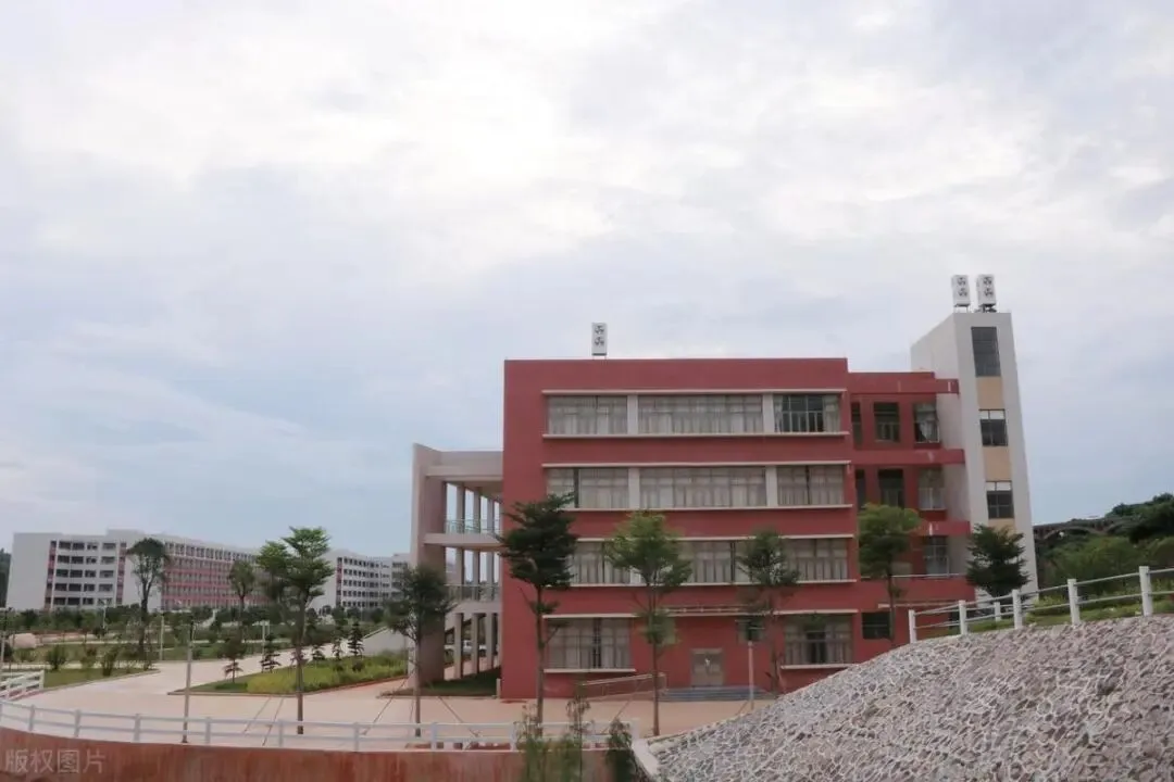 中考是不是一个孩子人生的分水岭——距离中考目前不足百天 第3张 中考是不是一个孩子人生的分水岭——距离中考目前不足百天 第3张