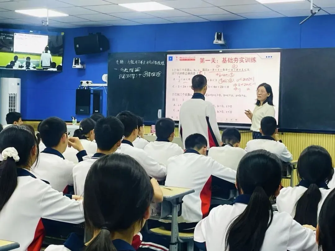 【开放办学】2026年福建省中考“名师面对面”第二轮冲刺复习策略研修班(数学)走进福建师大泉州附中 第6张