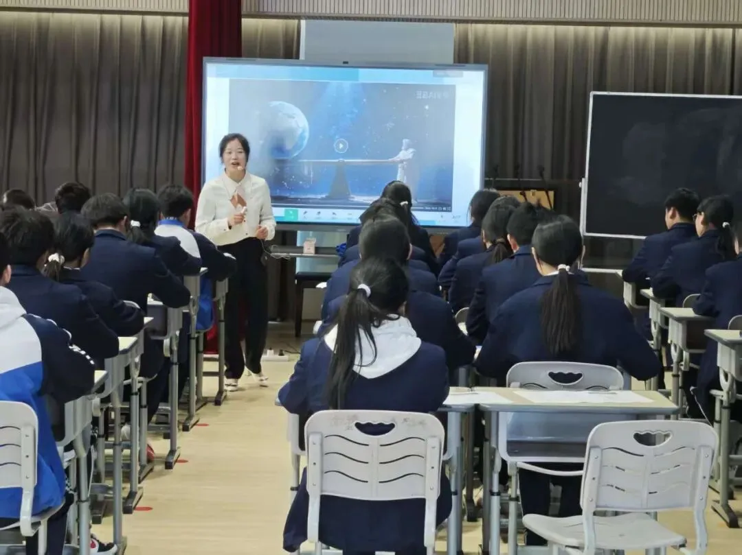 赋能中考备考!昭阳区2026届中考备课研讨会物理分会场落地我校,共研提质新路径 第15张 赋能中考备考!昭阳区2026届中考备课研讨会物理分会场落地我校,共研提质新路径 第15张