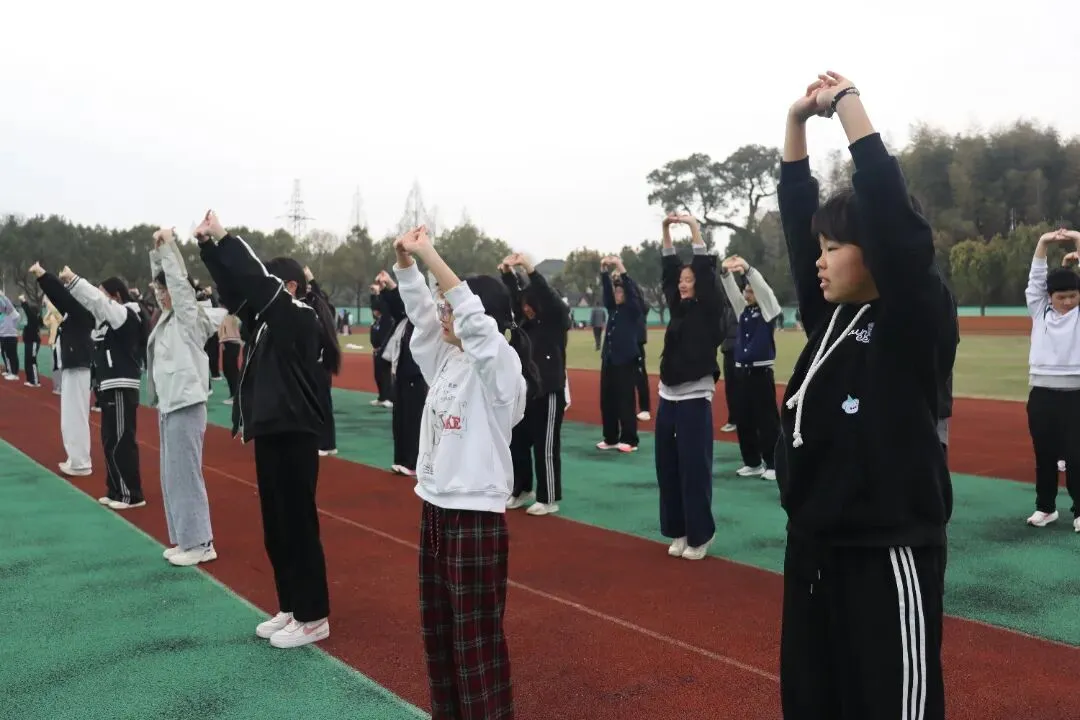 厉兵秣马迎中考模拟测试显成效——上浦镇中举行初三体育中考测试 第2张 厉兵秣马迎中考模拟测试显成效——上浦镇中举行初三体育中考测试 第2张