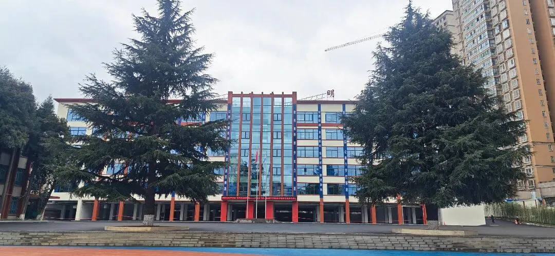 中考护航践初心,良师领航育新苗||熊庆箐老师:以思政铸品格,以陪伴赴 第3张