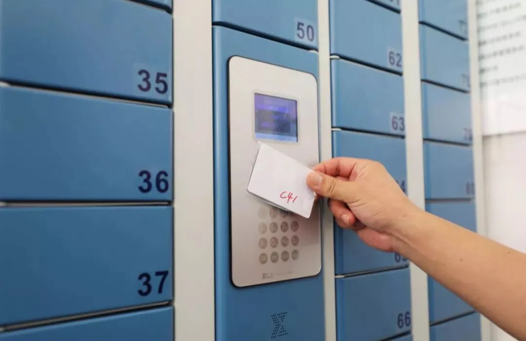 现场!上海高考试卷原来是这样批出来的 第2张