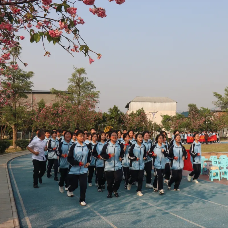 乘风破浪迎挑战,决战中考展锋芒——建水第四中学2026届中考誓师大会纪实 第31张 乘风破浪迎挑战,决战中考展锋芒——建水第四中学2026届中考誓师大会纪实 第31张