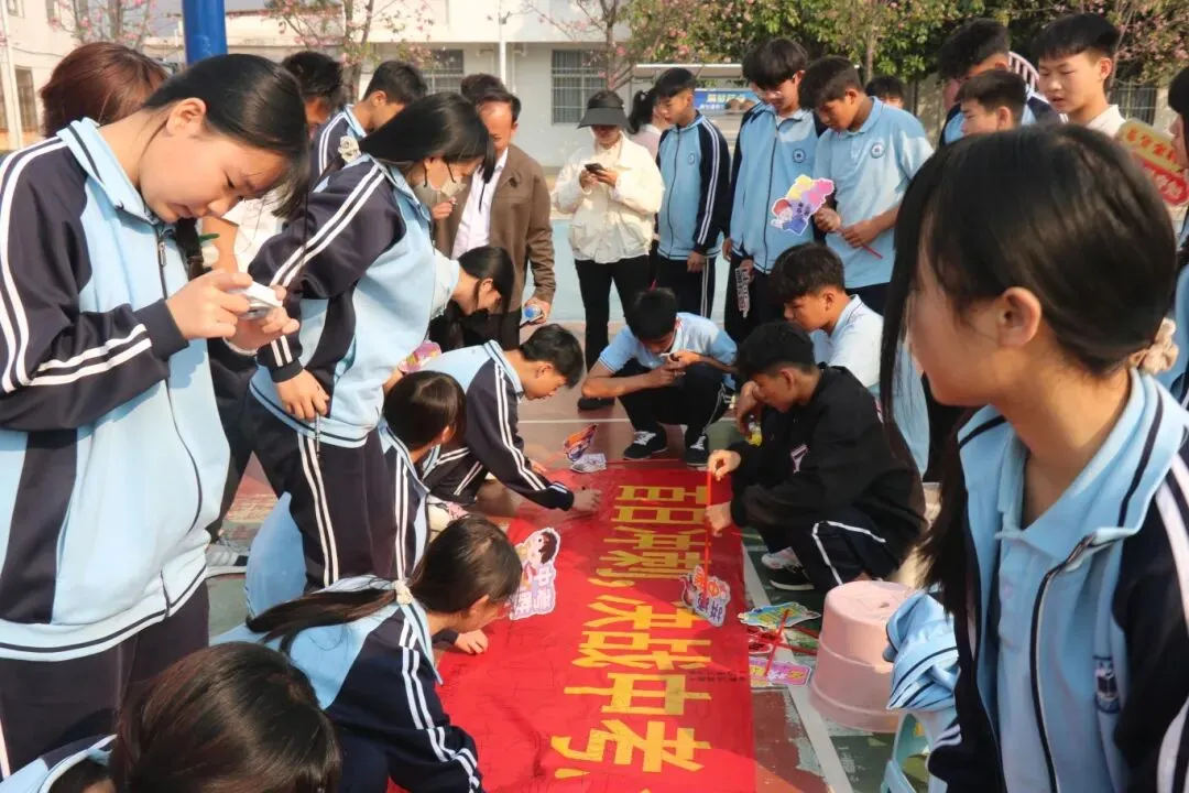 乘风破浪迎挑战,决战中考展锋芒——建水第四中学2026届中考誓师大会纪实 第38张 乘风破浪迎挑战,决战中考展锋芒——建水第四中学2026届中考誓师大会纪实 第38张