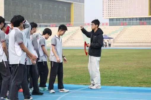 以模考砺锋芒,以匠心助远航——初三中考体育模拟考,全力备战正当时 第19张