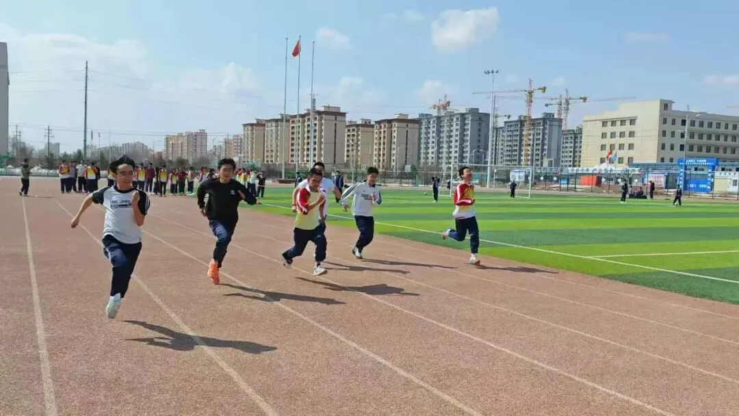 以练备战,逐梦中考——成功中考二校体育中考训练扎实推进 第7张 以练备战,逐梦中考——成功中考二校体育中考训练扎实推进 第7张