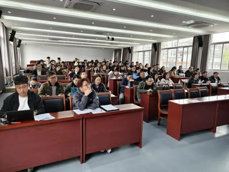 聚焦痛点寻良策,精研真题启新思——记台州市高中信息科技选考复习研讨活动 第9张 聚焦痛点寻良策,精研真题启新思——记台州市高中信息科技选考复习研讨活动 第9张