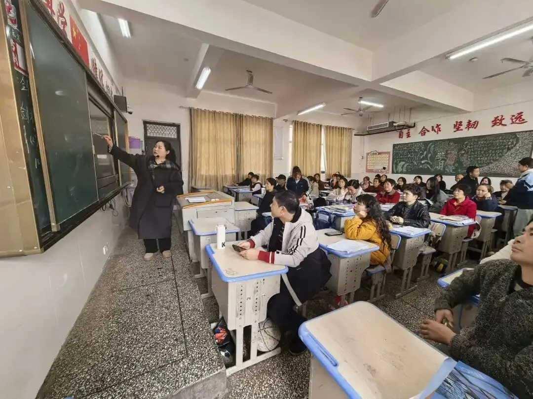 【凝心聚力迎中考,家校同心向新程】溆浦县圣达学校2026届九年级家长会 第31张