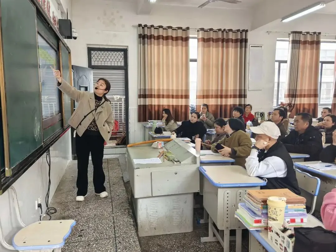 【凝心聚力迎中考,家校同心向新程】溆浦县圣达学校2026届九年级家长会 第34张