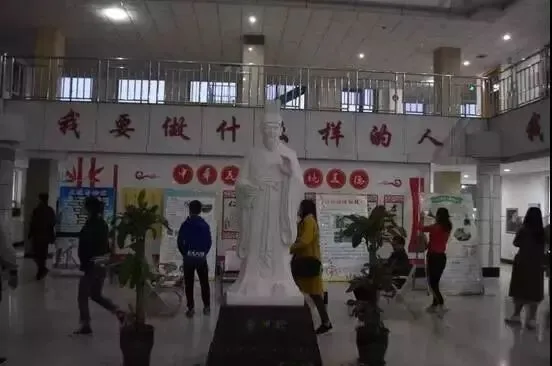 衡中尖子生模考失利给父母打电话痛哭:孩子,目标就在前方,请再坚持一下! 第12张